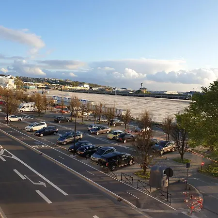 La Vue Sur - Avec Place De Parking アパート